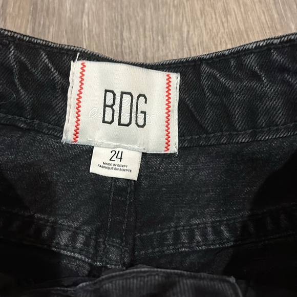 NWT BDG “Tori Mid-Rise Cutoff Jort” - Picture 4 of 11